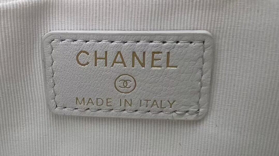 CHANEL 22B Kelly Pearl Top Handle Bag AP3562 White CHANEL 22B Kelly Pearl Top Handle Bag AP3562 White