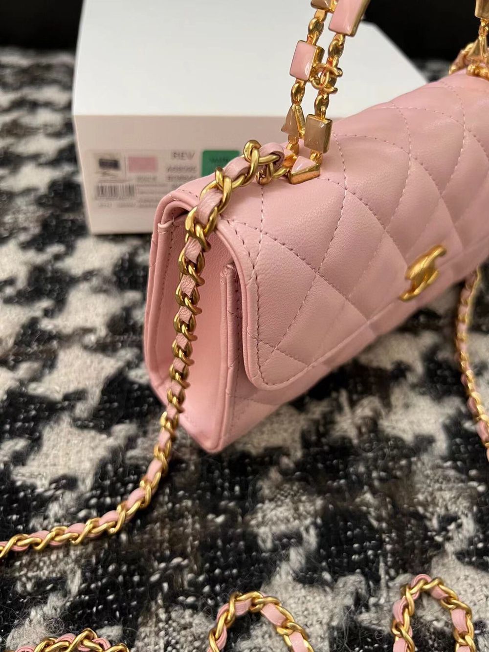 CHANEL 22B Kelly Top Handle Bag AP2946Y Pink CHANEL 22B Kelly Top Handle Bag AP2946Y Pink