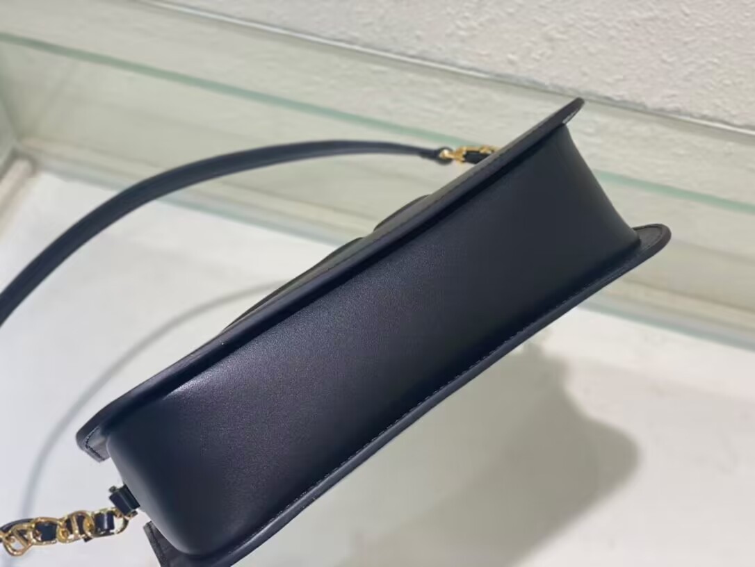 Dior CD SIGNATURE small BAG Black Calfskin with Embossed CD Signature C02229A Dior CD SIGNATURE small BAG Black Calfskin with Embossed CD Signature C02229A