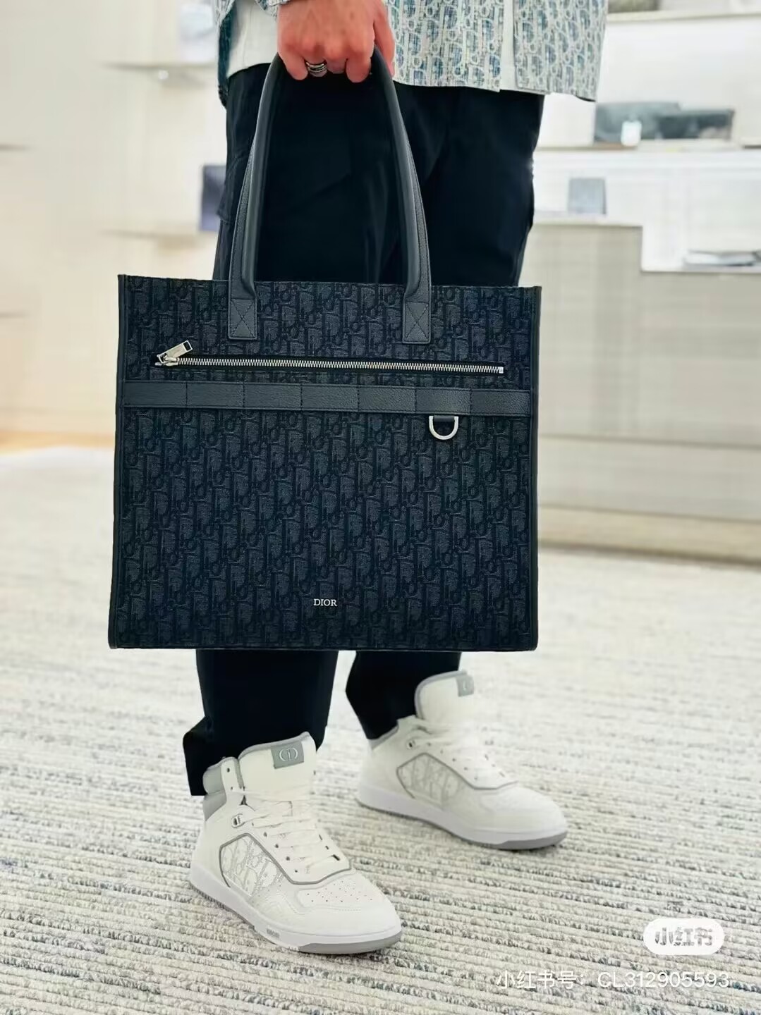 Dior Essentials SAFARI TOTE BAG Black Dior Oblique Jacquard and Grained Calfskin 1ESSH22 Dior Essentials SAFARI TOTE BAG Black Dior Oblique Jacquard and Grained Calfskin 1ESSH22