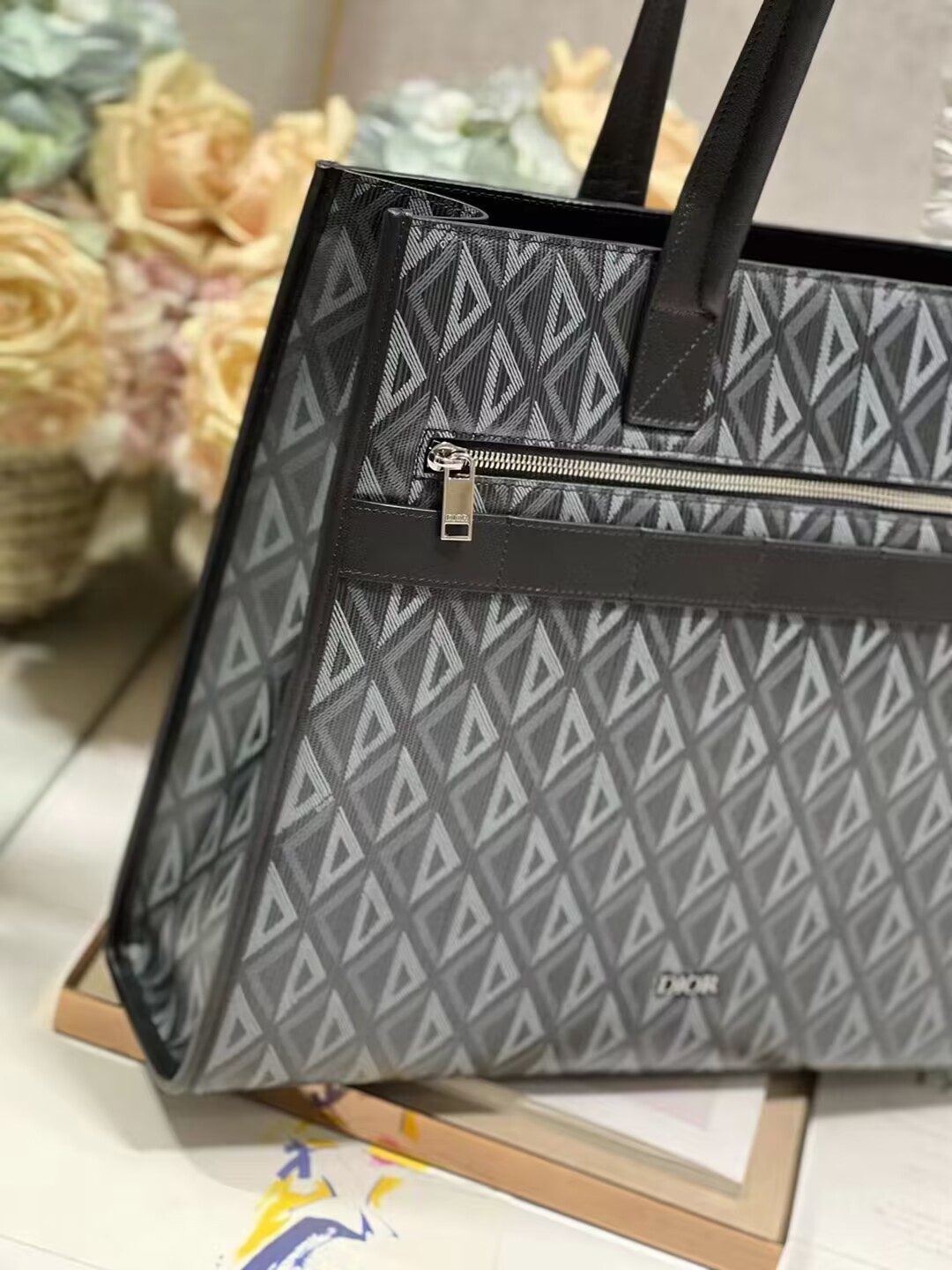 Dior Essentials SAFARI TOTE BAG Black Dior Oblique Jacquard and Grained Calfskin 1bSSH22 Dior Essentials SAFARI TOTE BAG Black Dior Oblique Jacquard and Grained Calfskin 1bSSH22