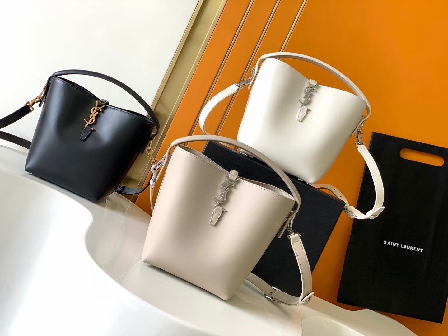 SAINT LAURENT LE 37 SMALL IN SHINY LEATHER 7490362 BLACK SAINT LAURENT LE 37 SMALL IN SHINY LEATHER 7490362 BLACK