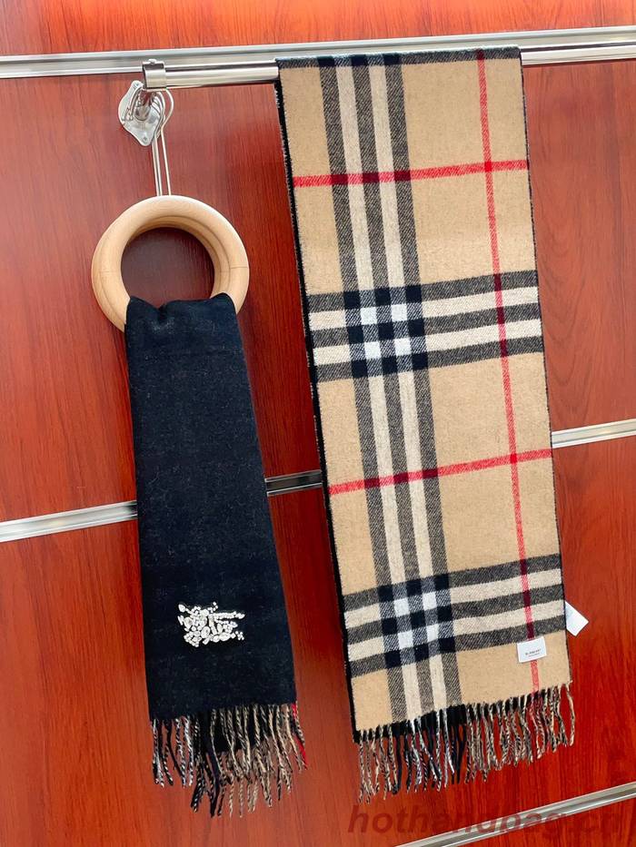 Burberry Scarf BBC00142 Burberry Scarf BBC00142