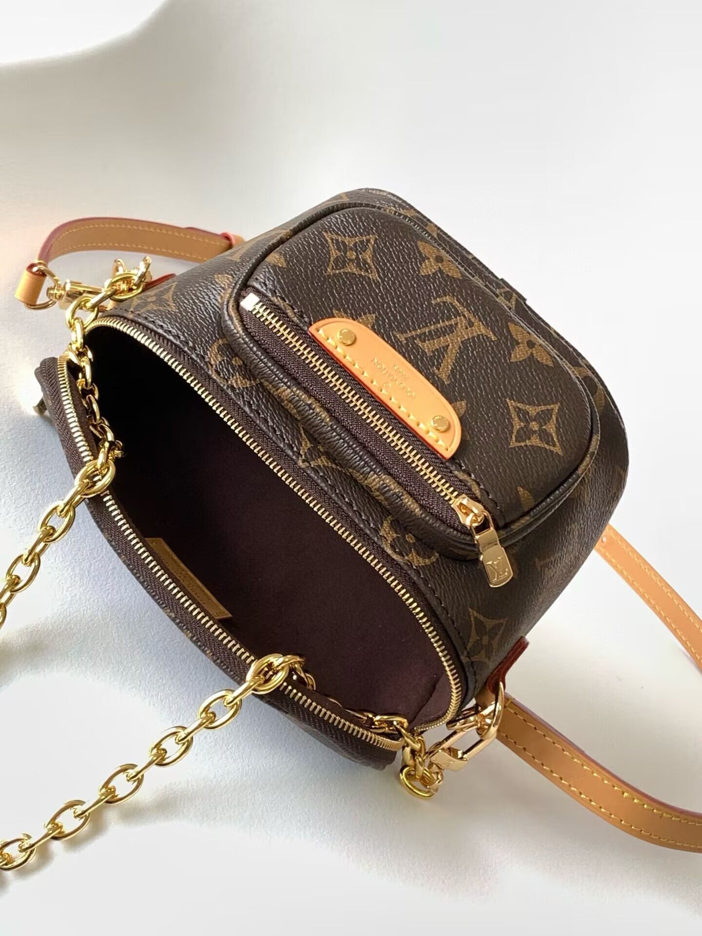 Louis Vuitton Monogram Canvas Mini Bumbag M82335 Brown Louis Vuitton Monogram Canvas Mini Bumbag M82335 Brown