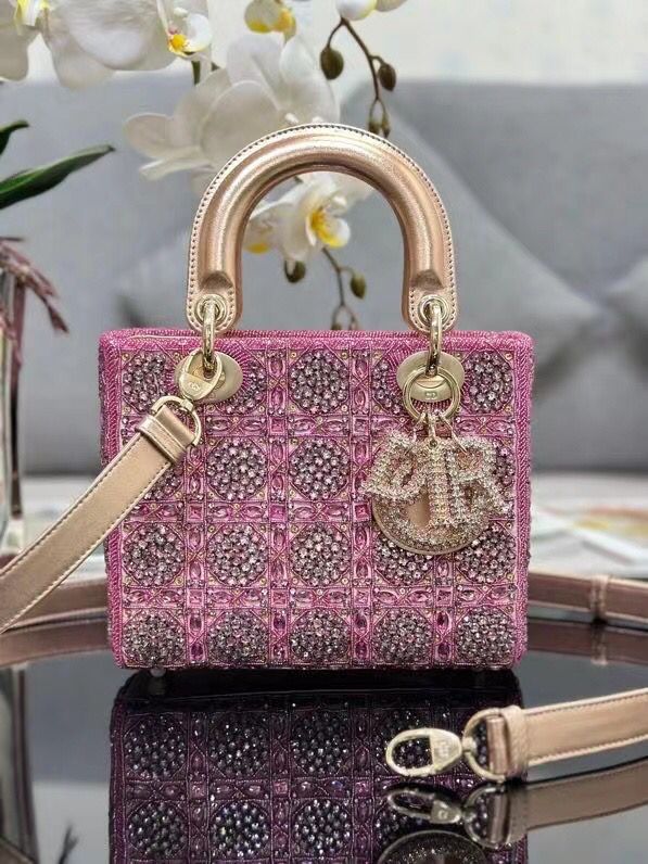 Dior LADY MEDIUM D-LITE BAG M0568O Diamond Embroidery pink Dior LADY MEDIUM D-LITE BAG M0568O Diamond Embroidery pink