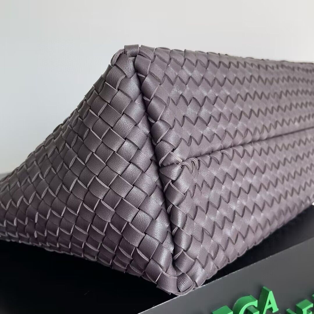 Bottega Veneta Cabat Large intreccio leather tote bag 608811 Fondant Bottega Veneta Cabat Large intreccio leather tote bag 608811 Fondant
