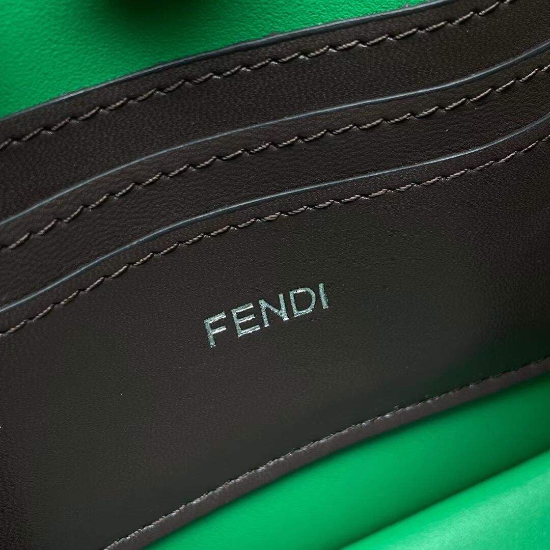 Fendi Peekaboo ISeeU XCross leather bag 7VA582A Tuscan green Fendi Peekaboo ISeeU XCross leather bag 7VA582A Tuscan green
