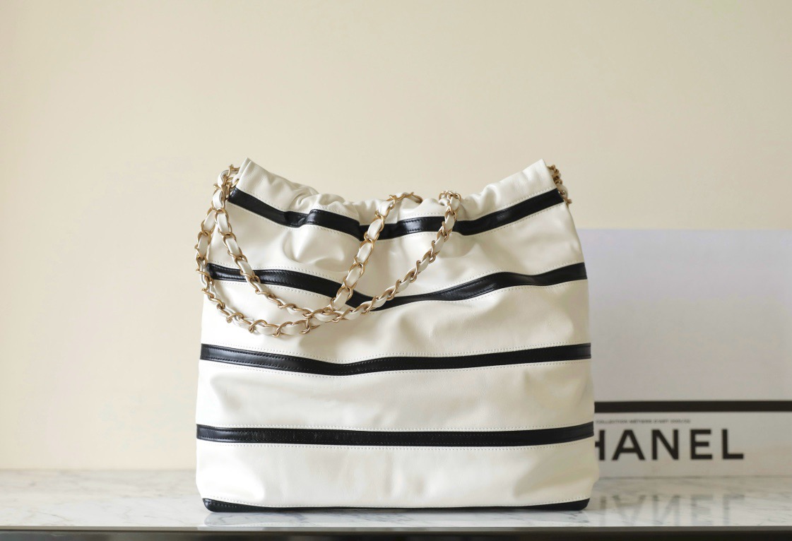 CHANEL 22 HANDBAG AS3260 White & Black CHANEL 22 HANDBAG AS3260 White & Black