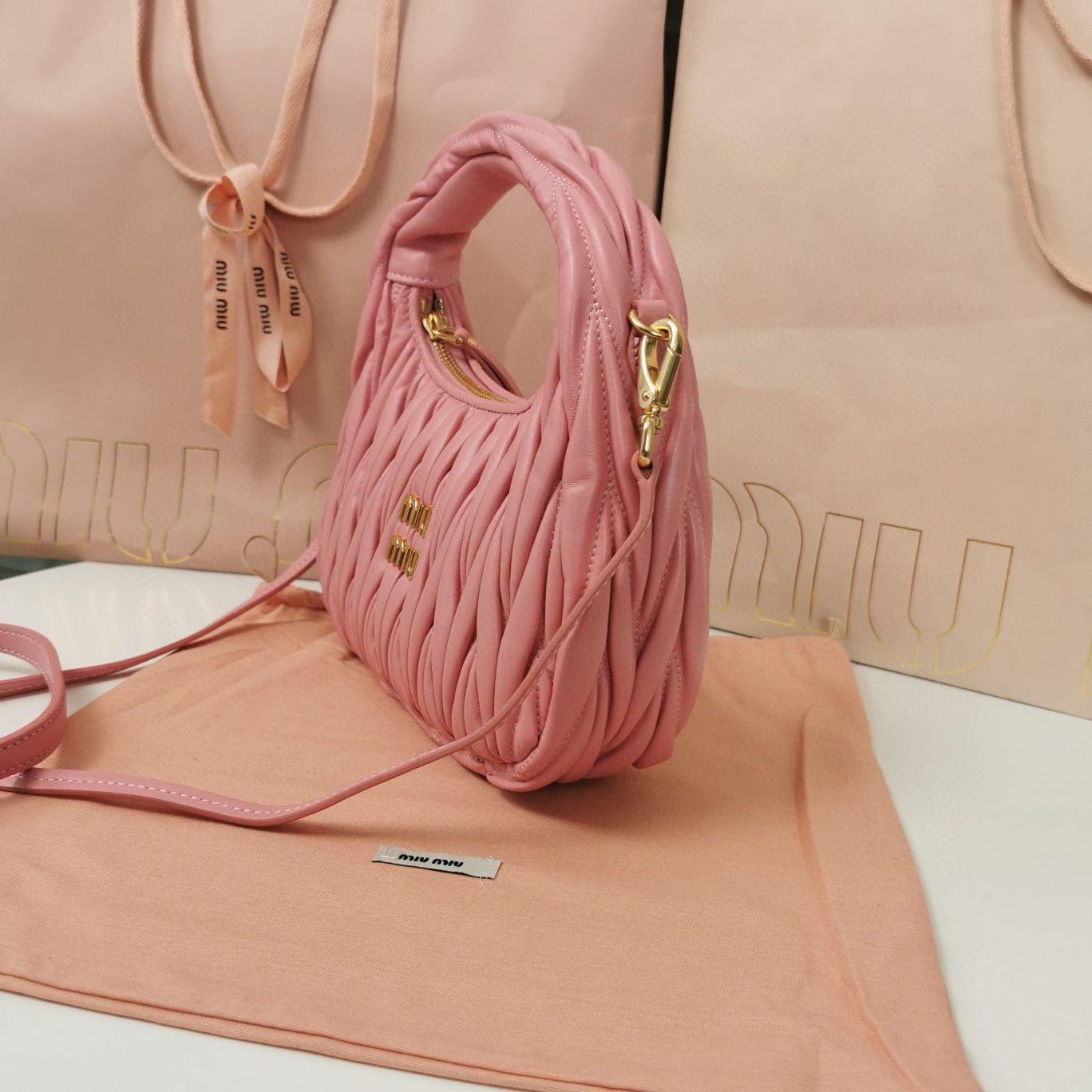 Miu Miu Wander Matelasse Original Sheepskin Bag 5BC125 Pink Miu Miu Wander Matelasse Original Sheepskin Bag 5BC125 Pink