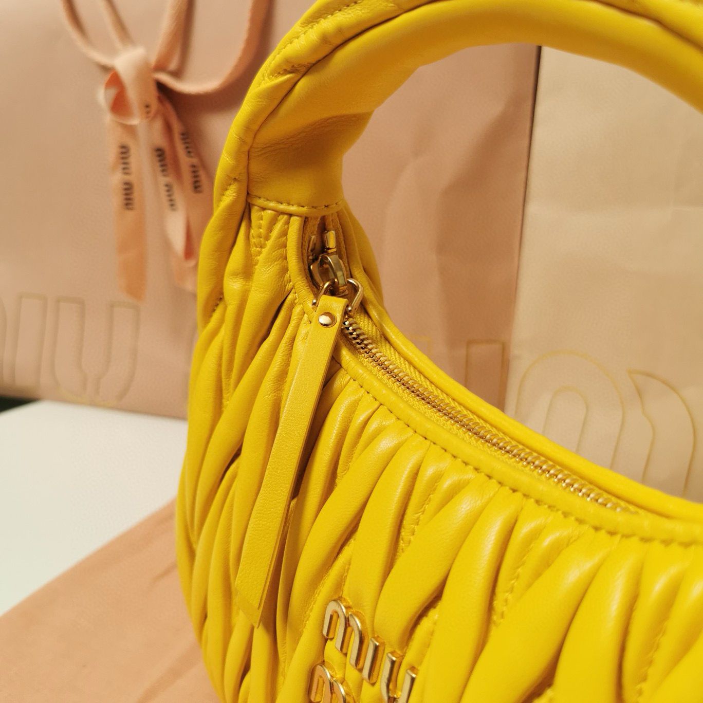 Miu Miu Wander Matelasse Original Sheepskin Bag 5BC125 Yellow Miu Miu Wander Matelasse Original Sheepskin Bag 5BC125 Yellow