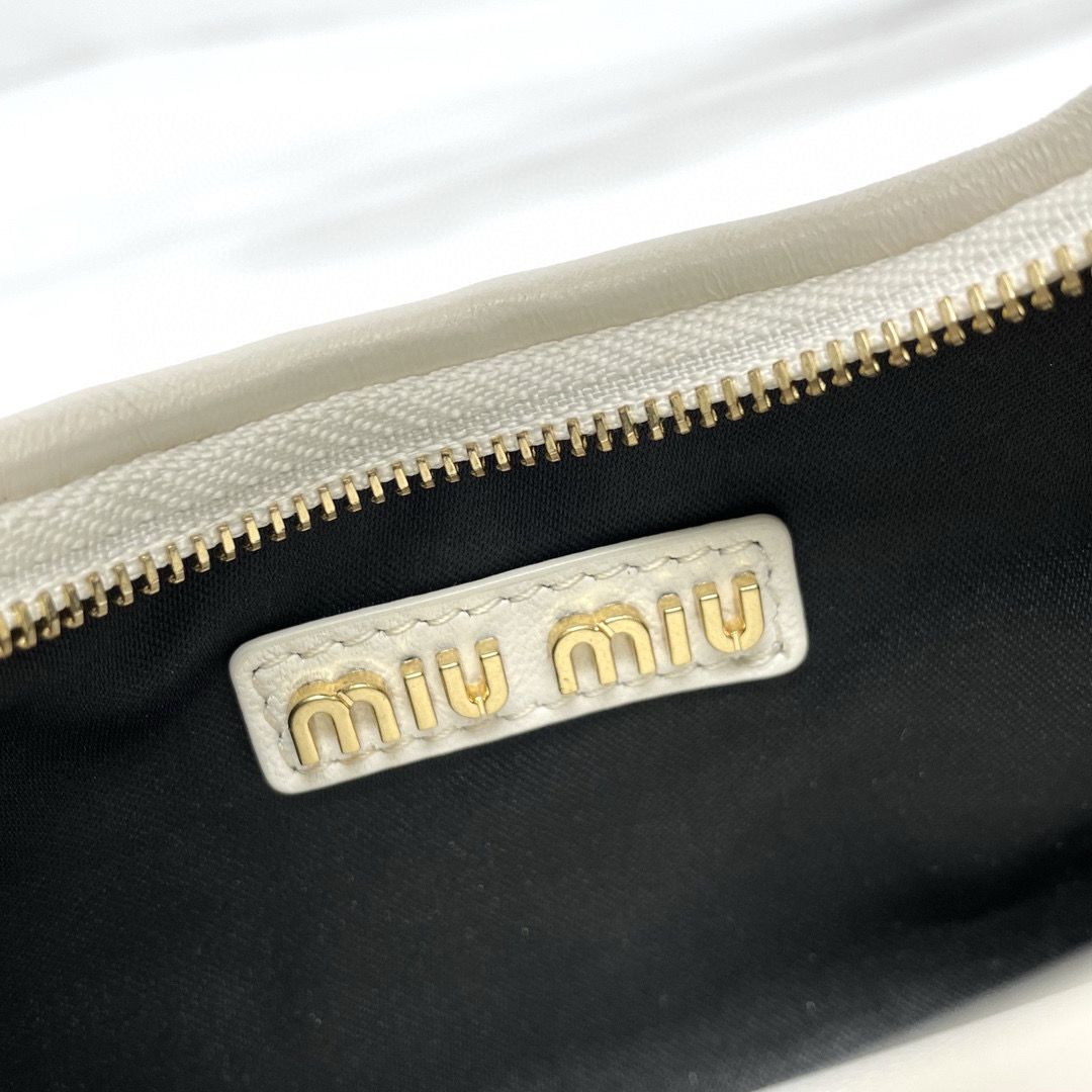 Miu Miu Wander Matelasse Original Sheepskin Mini Bag 5BP078 White Miu Miu Wander Matelasse Original Sheepskin Mini Bag 5BP078 White