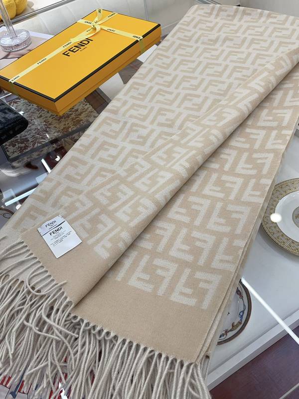 Fendi Cloak FDC00135 Fendi Cloak FDC00135