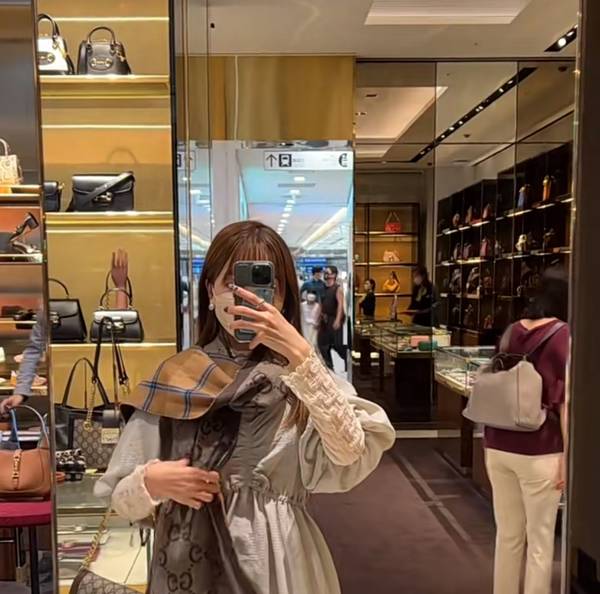 Gucci Scarf GUC00348 Gucci Scarf GUC00348