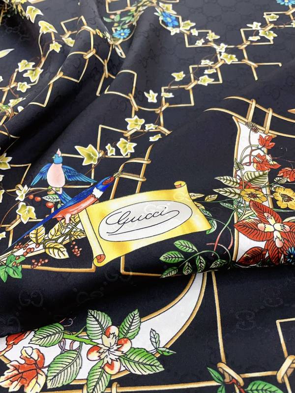 Gucci Scarf GUC00371