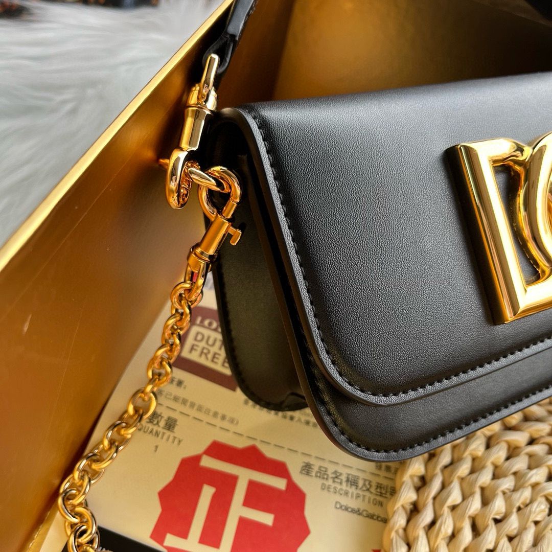 Dolce & Gabbana Sheepskin leather Shoulder Bag DG9113 Black Dolce & Gabbana Sheepskin leather Shoulder Bag DG9113 Black