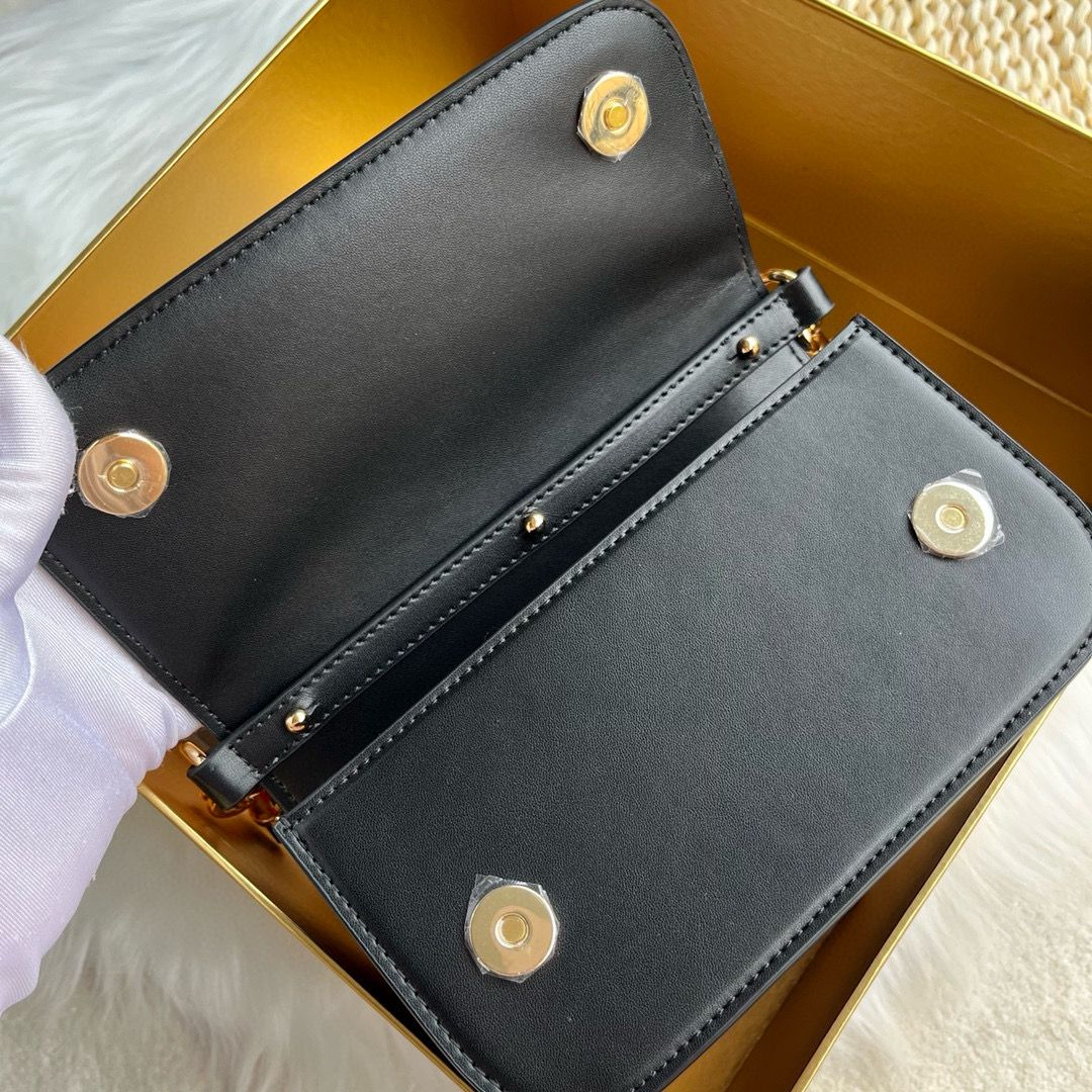 Dolce & Gabbana Sheepskin leather Shoulder Bag DG9113 Black Dolce & Gabbana Sheepskin leather Shoulder Bag DG9113 Black