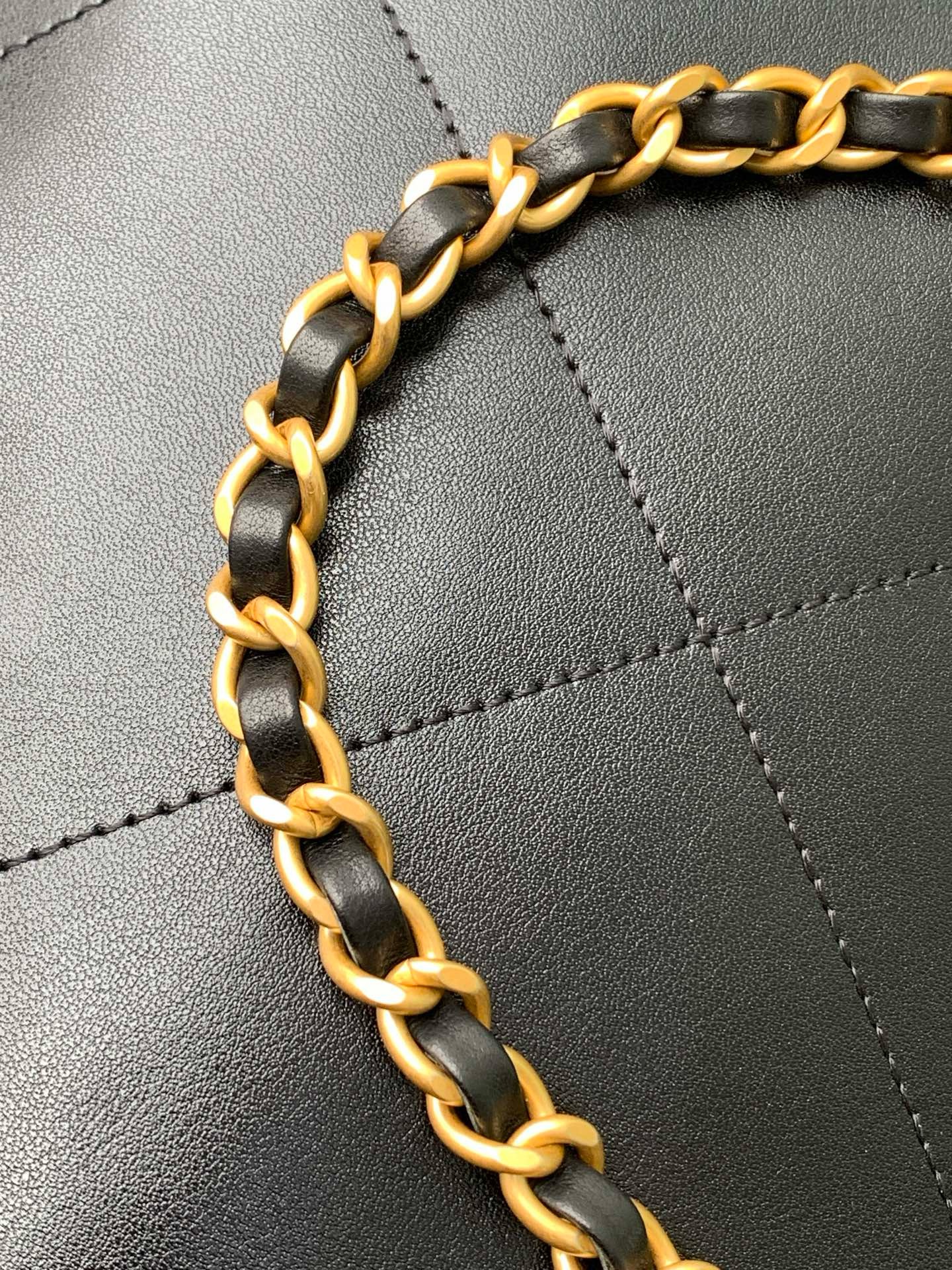 Chanel HOBO HANDBAG AS5466 black