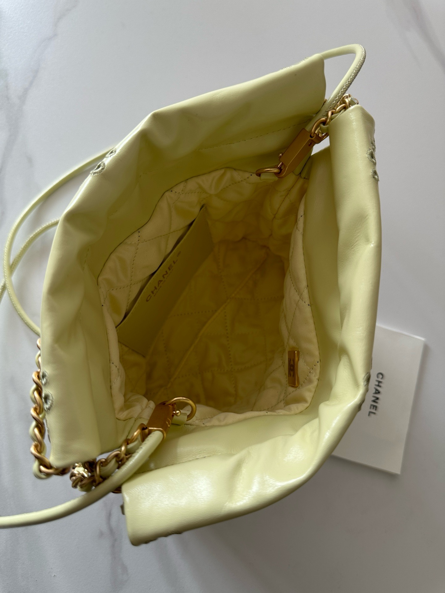 CHANEL 22 SMALL HANDBAG AS3980 LIGHT YELLOW