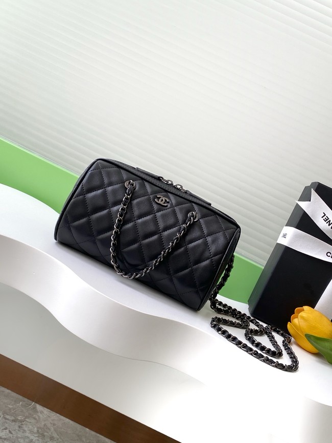 Chanel CLUTCH WITH CHAIN AP4474 Black&Black-Tone Metal 