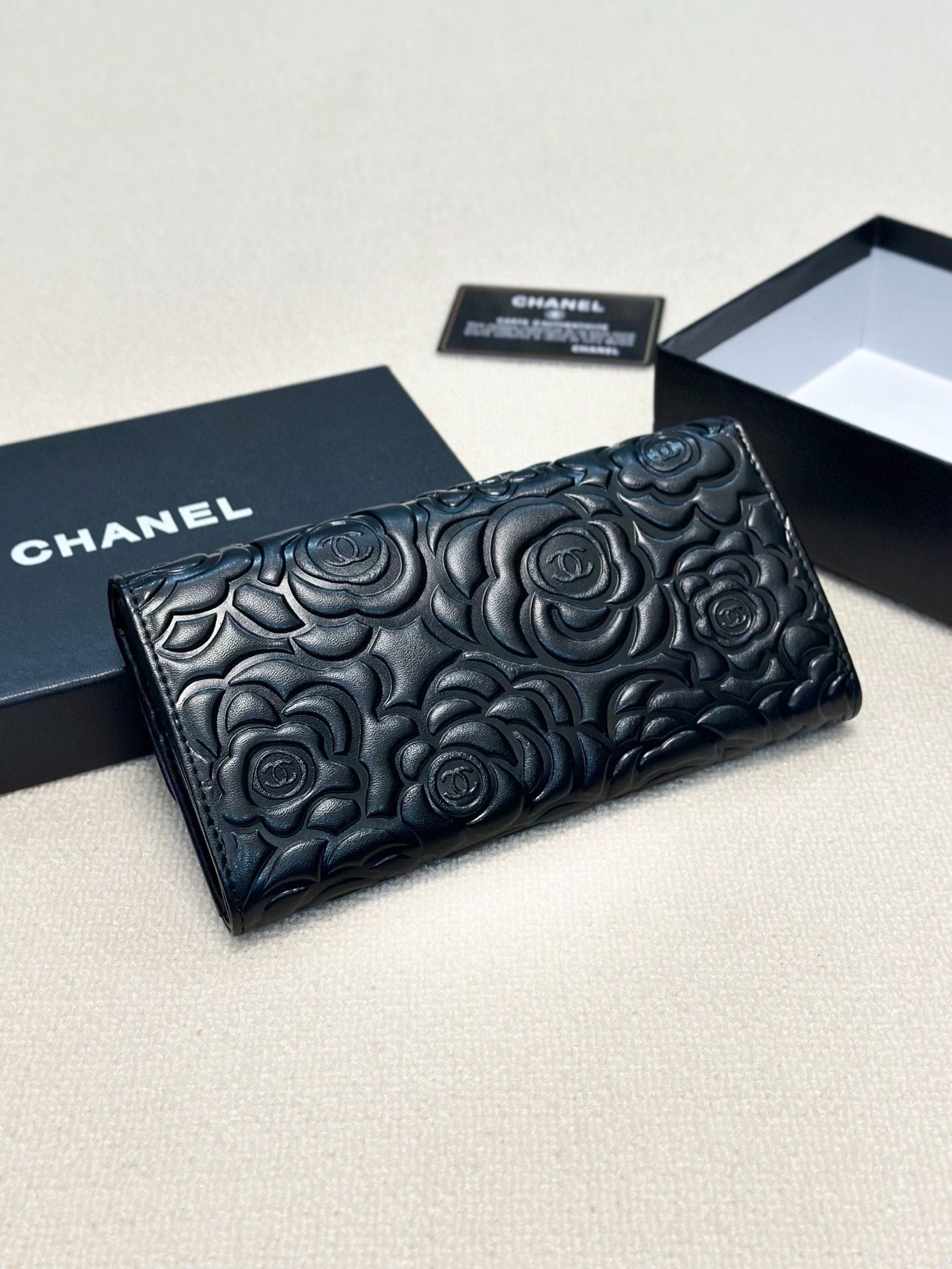 Chanel Original Leather Camellia Wallet C39020 Black Chanel Original Leather Camellia Wallet C39020 Black