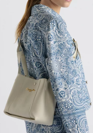 Dior Medium Signature Bucket Bag Grained Calfskin M2841USKU Latte Dior Medium Signature Bucket Bag Grained Calfskin M2841USKU Latte