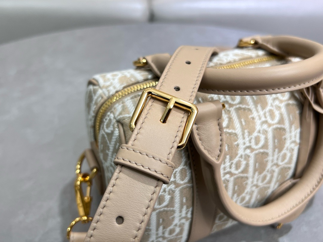 Dior Groove 16 Bag Natural Dior Oblique Jacquard M1364UTZ