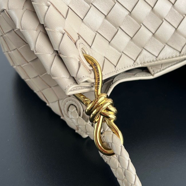 Bottega Veneta Parachute 835921 Ecru