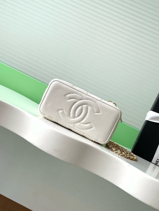 CHANEL Lambskin Vanity with Chain AP3940 white