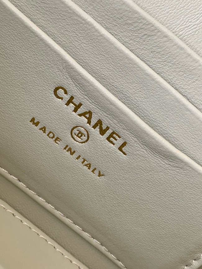 CHANEL Lambskin Vanity with Chain AP3940 white