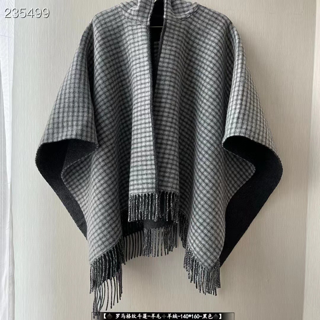 Fendi Cape Double-sided cashmere FDC35920