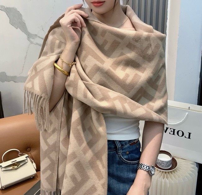 Fendi FF classic pattern cashmere scarf XT261