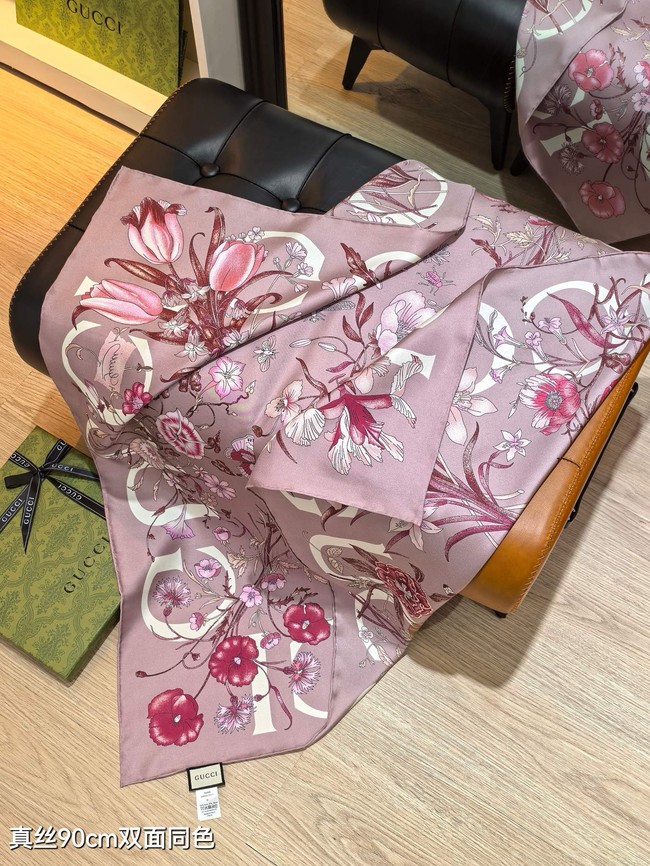 Gucci Shawl Cashmere and Silk Jacquard KY117