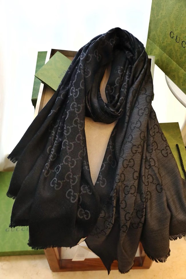 Gucci rinted GG cotton wool lame shawl 845243-1