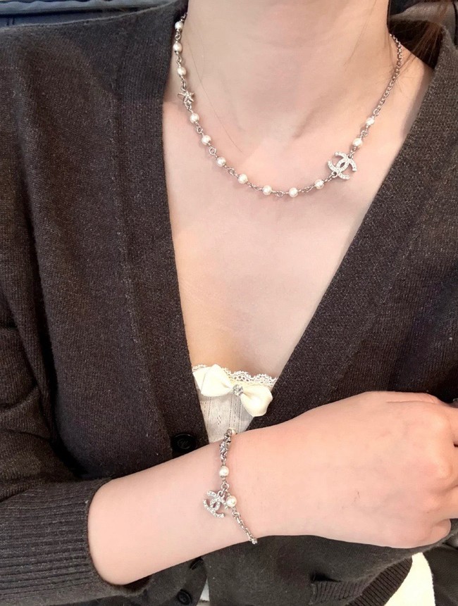 Chanel necklace CE81560