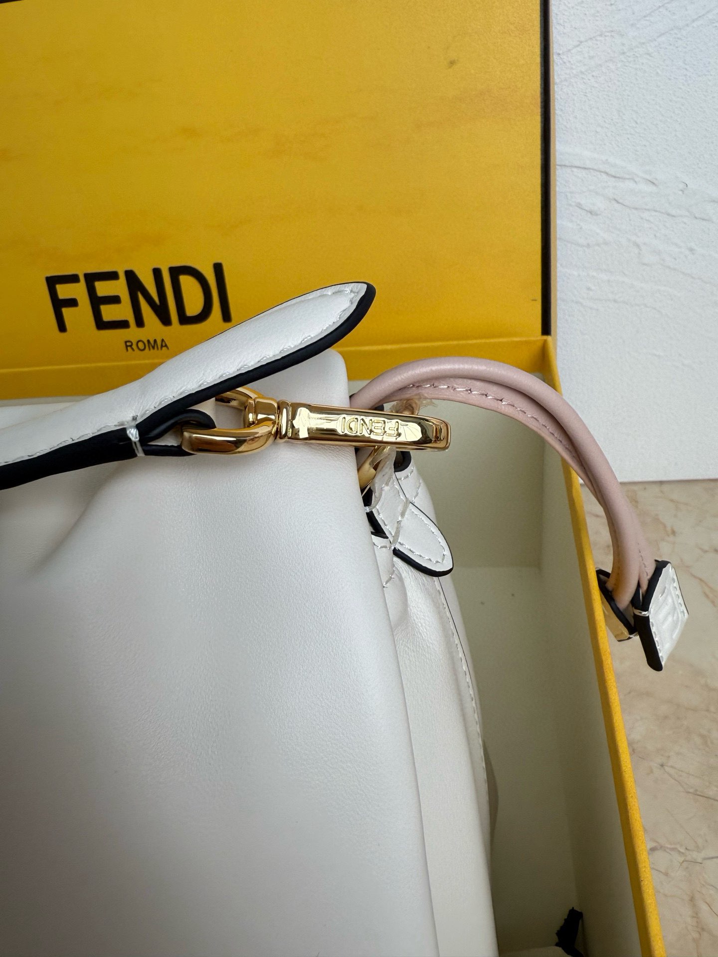 Fendi Mamma Baguette Original Leather Top Handle Bag 8832 White Fendi Mamma Baguette Original Leather Top Handle Bag 8832 White