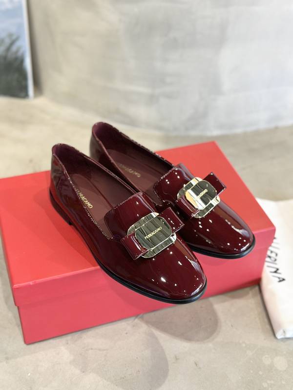 Ferragamo Shoes FMS00092
