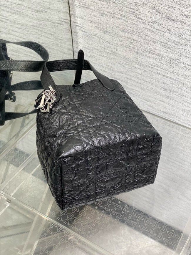 Small Dior Toujours Vertical Tote Bag Macrocannage Crinkled Calfskin M2835 black & Silver