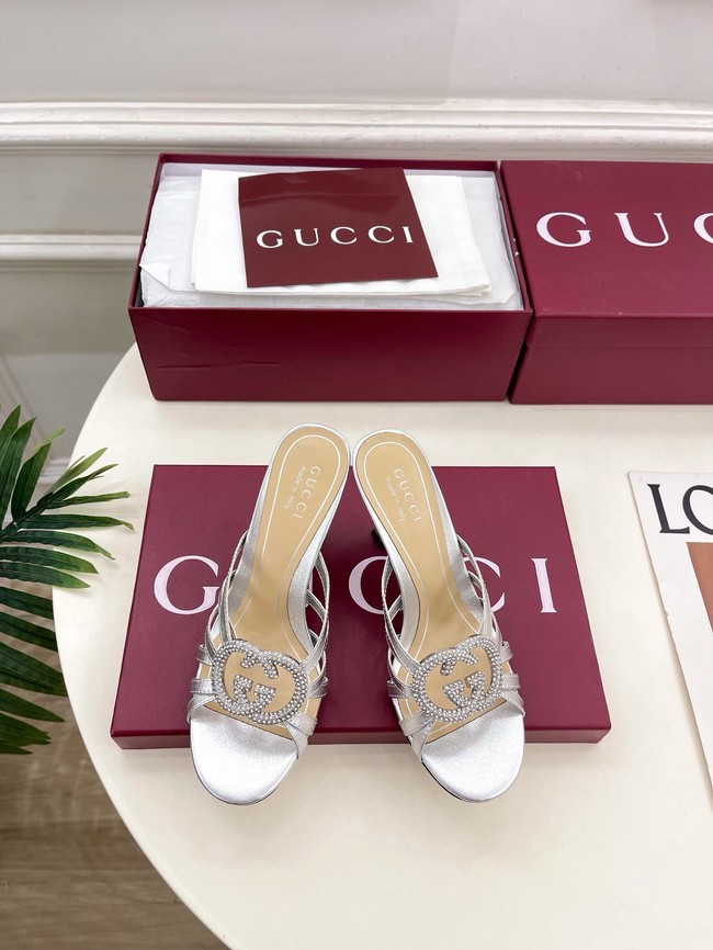 Gucci Womens slide sandal with crystal Interlocking G 852663-1