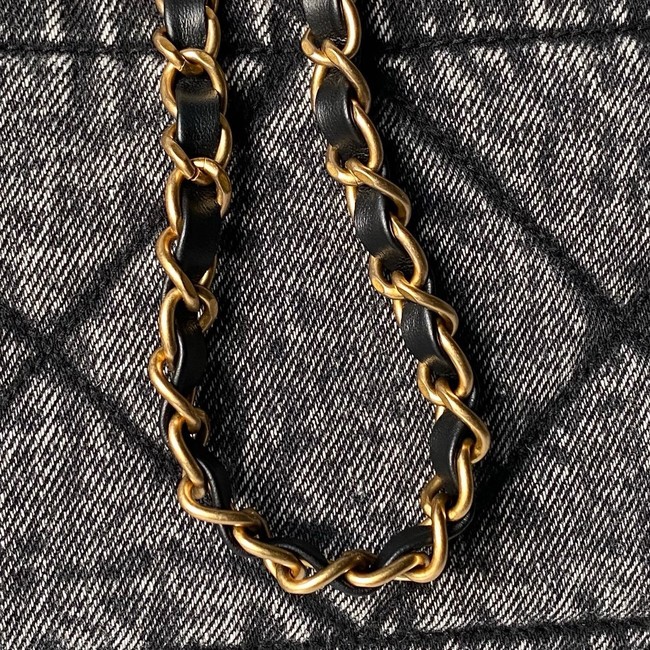 Chanel Maxi Flapbag AS5734 dark blue