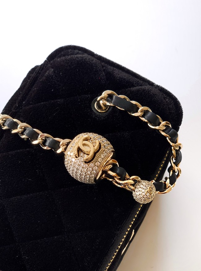CHANEL velvet Vanity with Chain AP3940 black