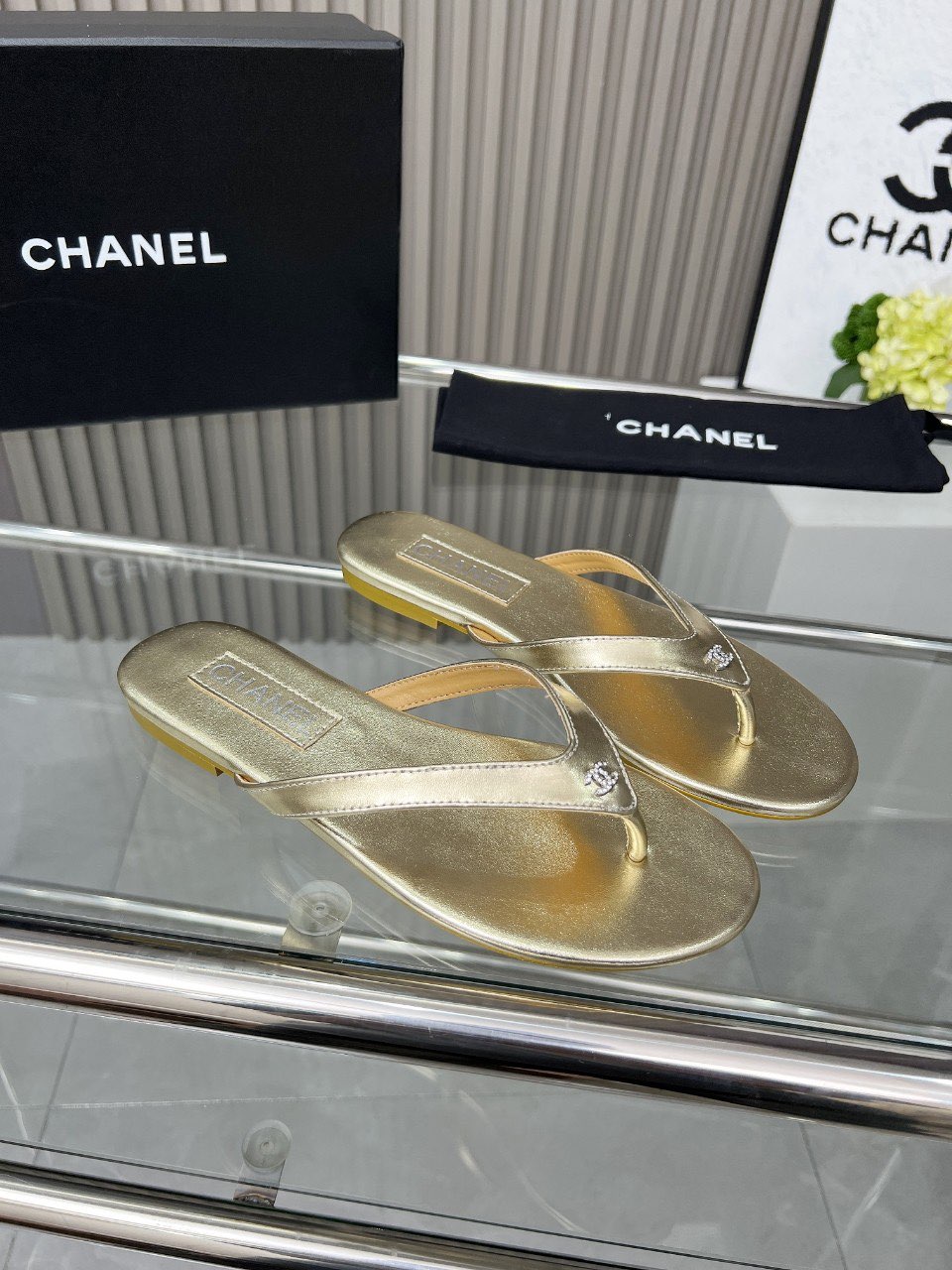 Chanel Sandal Shoes C63012 Gold