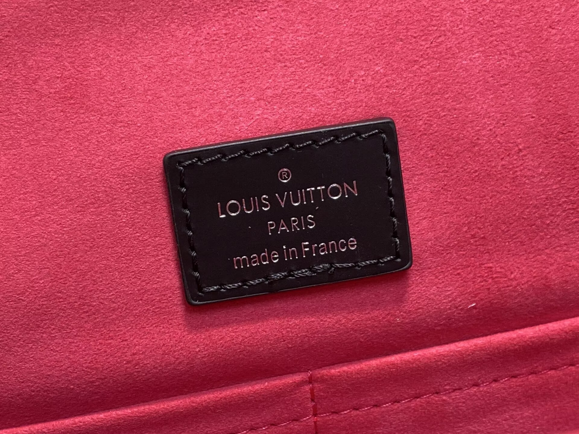 Louis Vuitton Cluny MM EPI Leather M58931 Black Louis Vuitton Cluny MM EPI Leather M58931 Black