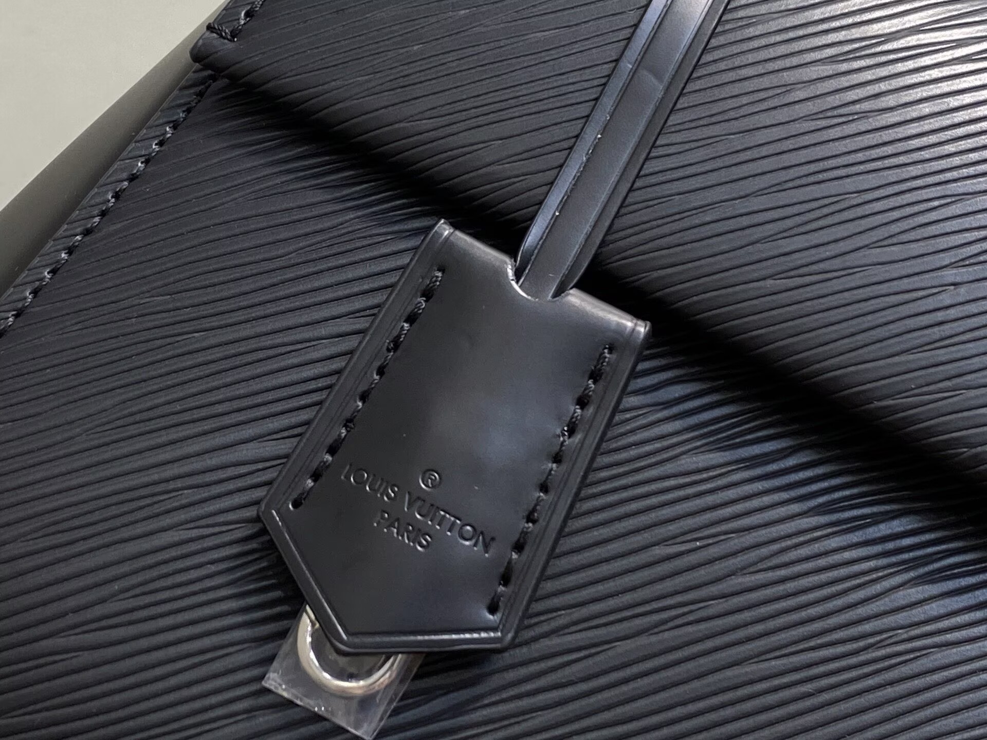 Louis Vuitton Cluny MM EPI Leather M58931 Black Louis Vuitton Cluny MM EPI Leather M58931 Black