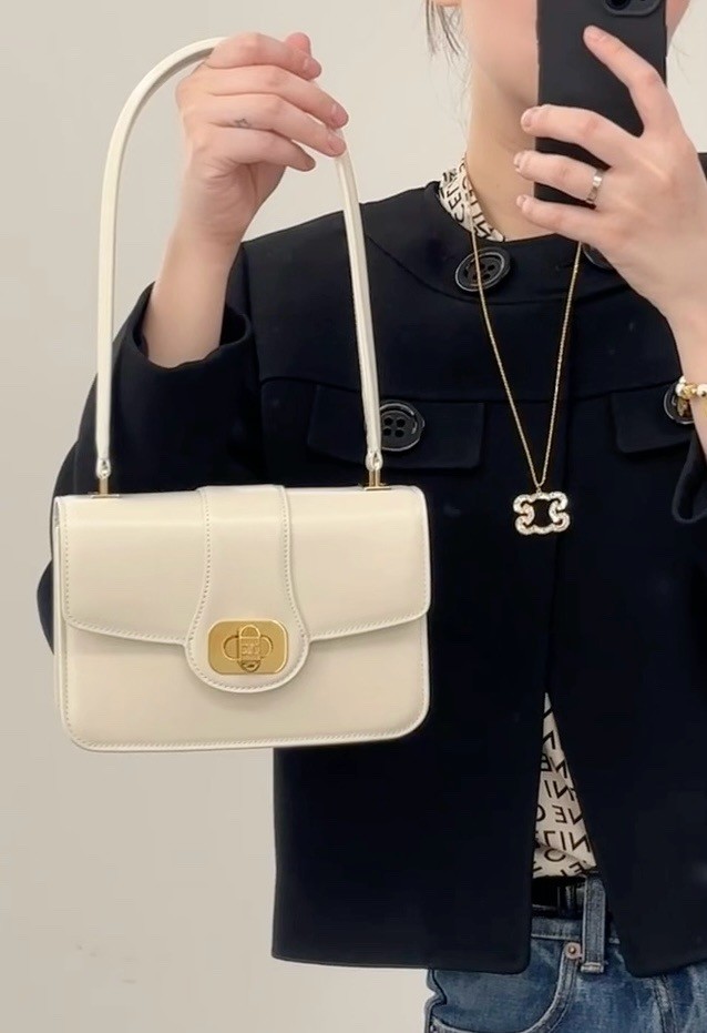 Celine TEEN CELINE JOSEPHINE bag IN CALFSKIN 121423 white