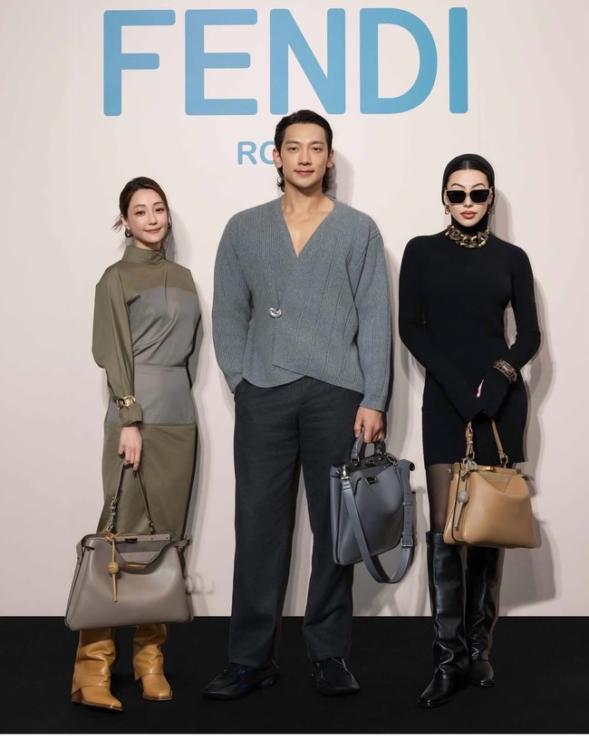 FENDI Way Medium Cowhide Bag 8BN367 brown