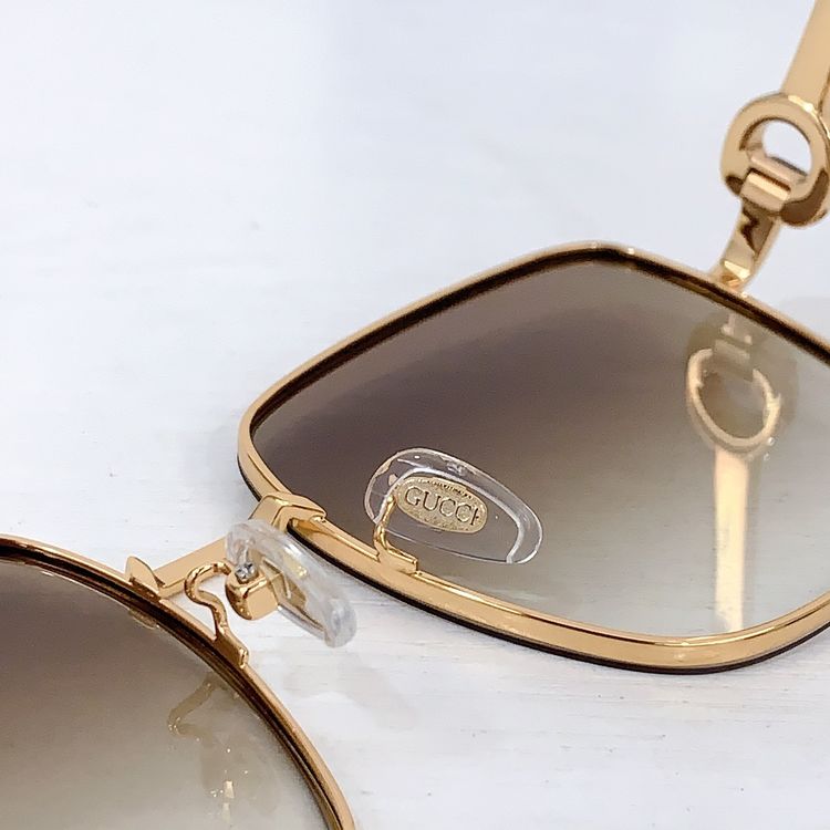 Gucci Sunglasses GUS00032-1